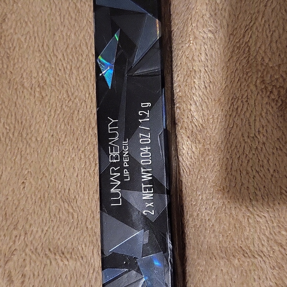 Lunar Beauty lip pencil full size NIB